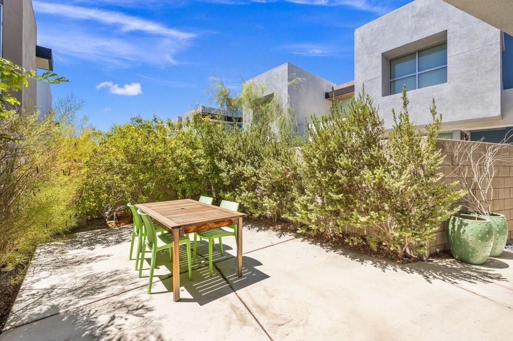 Image 40 of property listing at 231 Breeze Loop, Palm Springs, CA 92262