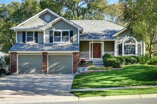 1529 SW Fredrick Drive, Lee's Summit, MO 64081