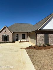123 Ashby Rdg Drive, Canton, MS 39046