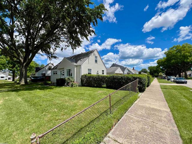 16624 Bettmar Street, Roseville, MI 48066