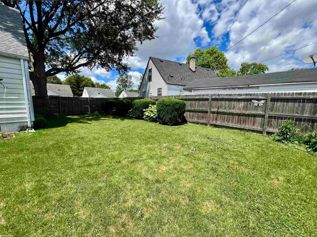 16624 Bettmar Street, Roseville, MI 48066