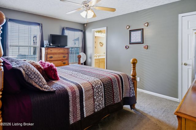 664 Oak Grove Blvd, Shepherdsville, KY 40165