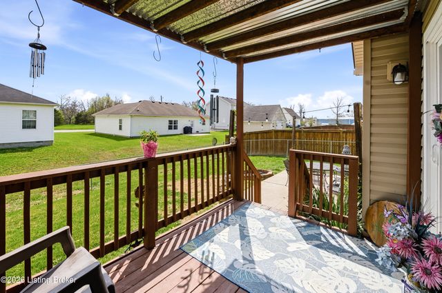 664 Oak Grove Blvd, Shepherdsville, KY 40165