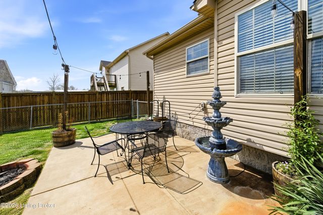 664 Oak Grove Blvd, Shepherdsville, KY 40165