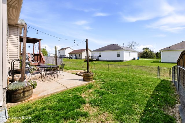 664 Oak Grove Blvd, Shepherdsville, KY 40165