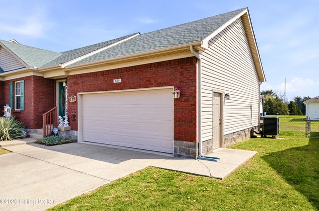 664 Oak Grove Blvd, Shepherdsville, KY 40165