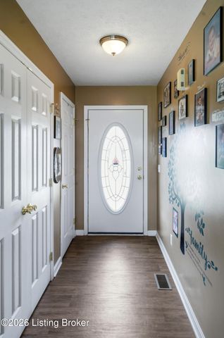 664 Oak Grove Blvd, Shepherdsville, KY 40165