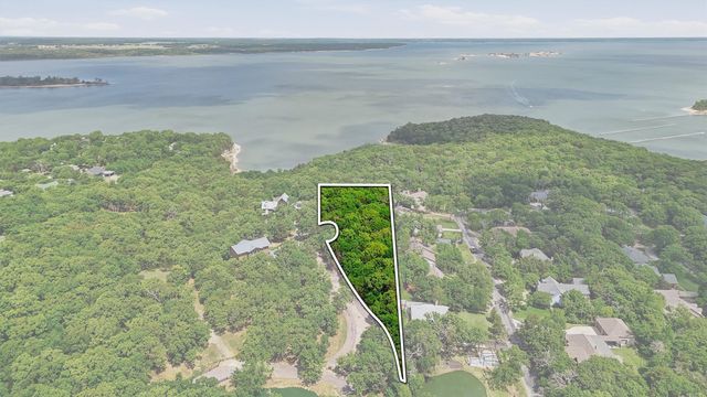424 Oak Hills Drive, Pottsboro, TX 75076
