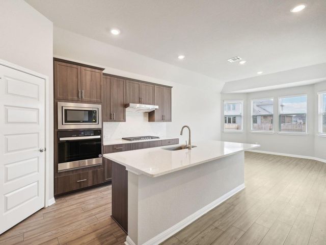 1812 South Main ST, Kyle, TX 78640