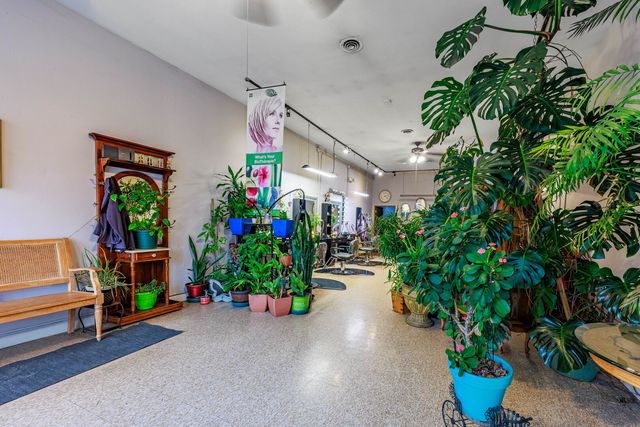 6830-6832 Cermak Road, Berwyn, IL 60402