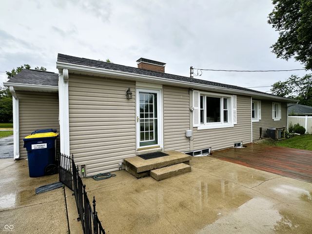 811 Shadowlawn Avenue, Greencastle, IN 46135