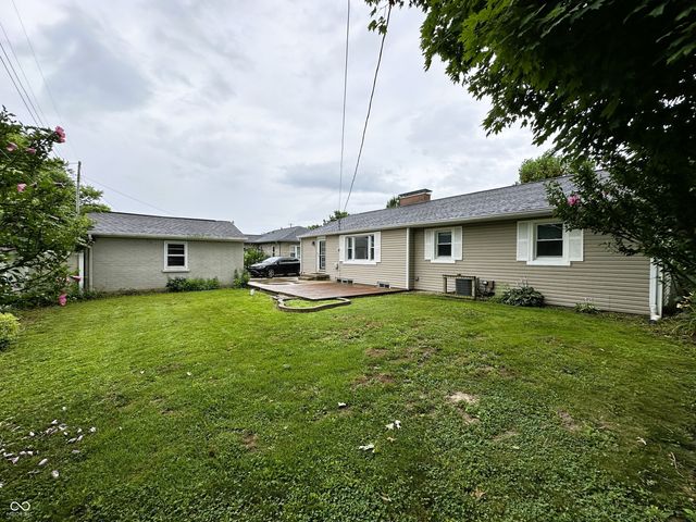 811 Shadowlawn Avenue, Greencastle, IN 46135