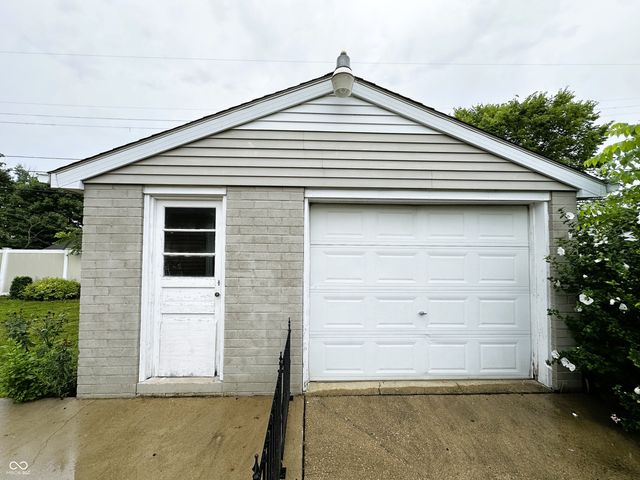 811 Shadowlawn Avenue, Greencastle, IN 46135