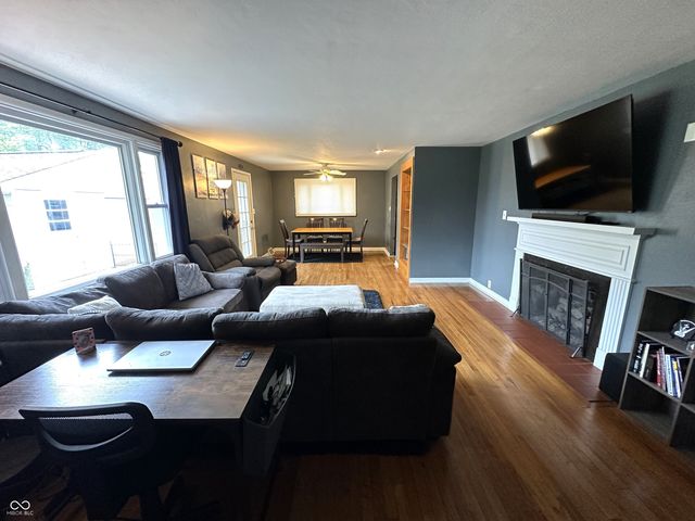 811 Shadowlawn Avenue, Greencastle, IN 46135
