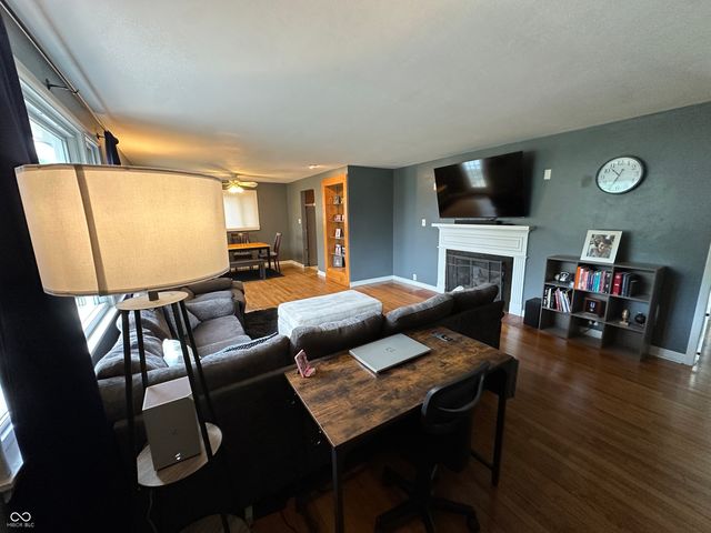811 Shadowlawn Avenue, Greencastle, IN 46135