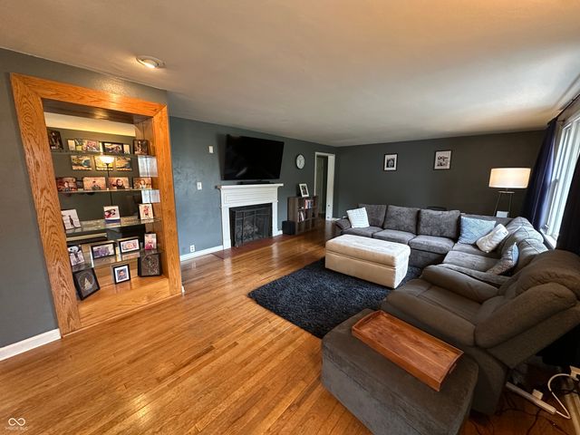 811 Shadowlawn Avenue, Greencastle, IN 46135