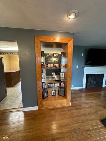 811 Shadowlawn Avenue, Greencastle, IN 46135