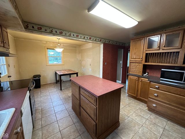 811 Shadowlawn Avenue, Greencastle, IN 46135