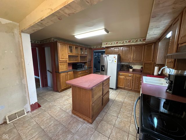 811 Shadowlawn Avenue, Greencastle, IN 46135