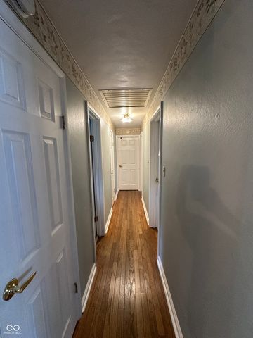 811 Shadowlawn Avenue, Greencastle, IN 46135