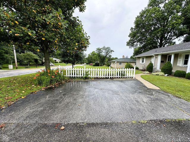 811 Shadowlawn Avenue, Greencastle, IN 46135