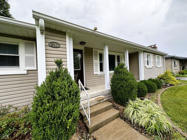 811 Shadowlawn Avenue, Greencastle, IN 46135