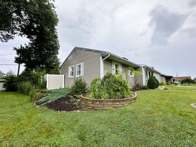 811 Shadowlawn Avenue, Greencastle, IN 46135