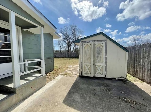 4814 Dody St, Corpus Christi, TX 78413