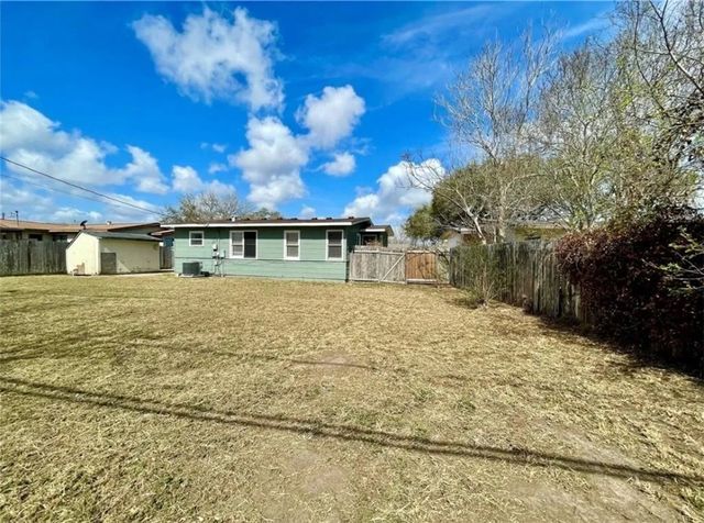 4814 Dody St, Corpus Christi, TX 78413