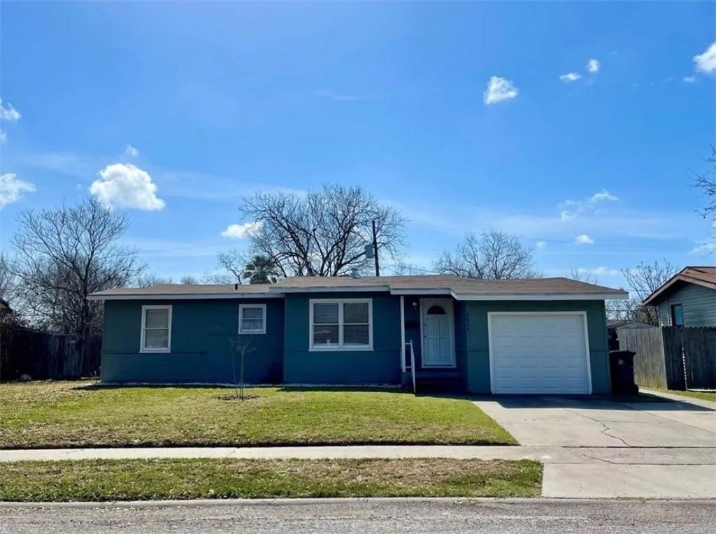 4814 Dody St, Corpus Christi, TX 78413