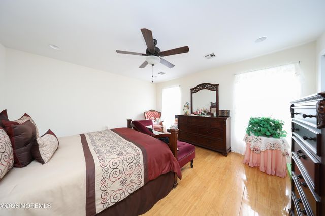 34 Evergreen Place, Keansburg, NJ 07734