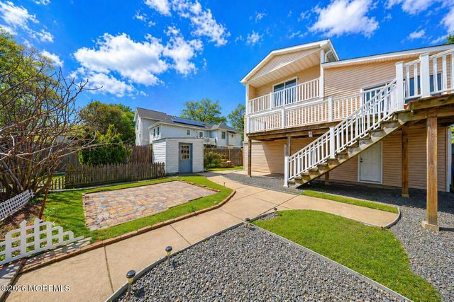 34 Evergreen Place, Keansburg, NJ 07734