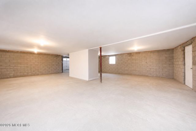 34 Evergreen Place, Keansburg, NJ 07734