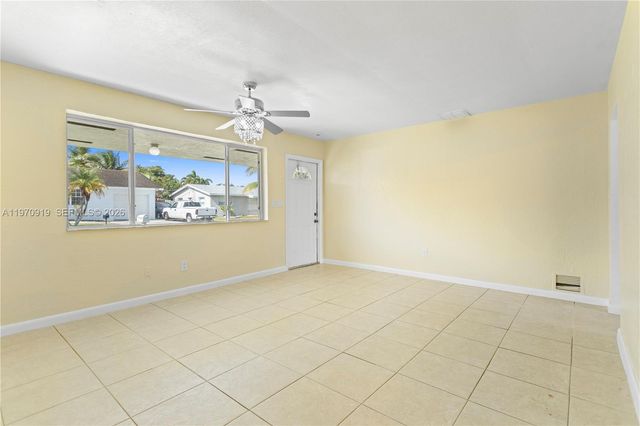 1831 SW 97th Ter, Miramar, FL 33025