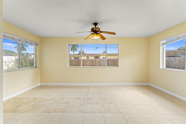 1831 SW 97th Ter, Miramar, FL 33025