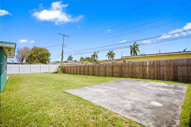 1831 SW 97th Ter, Miramar, FL 33025