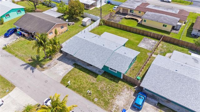 1831 SW 97th Ter, Miramar, FL 33025