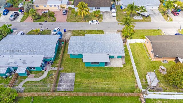 1831 SW 97th Ter, Miramar, FL 33025