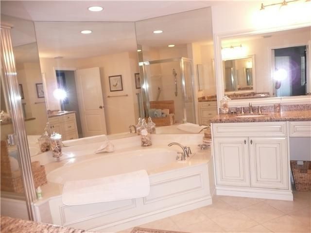 124 Legendary Circle, Palm Beach Gardens, FL 33418