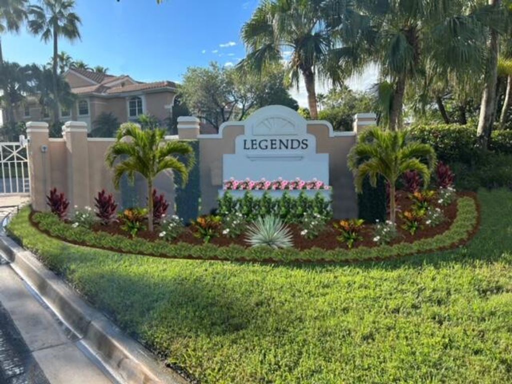 124 Legendary Circle, Palm Beach Gardens, FL 33418