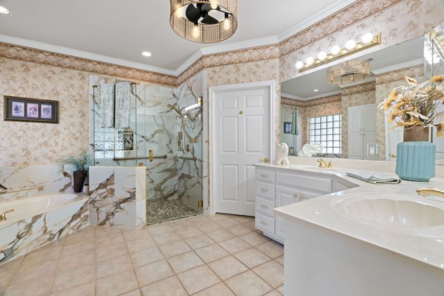 72 Crown Road, Willow Park, TX 76087