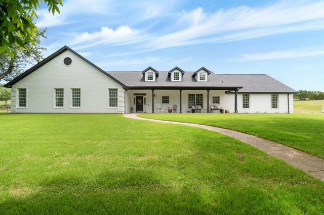 72 Crown Road, Willow Park, TX 76087