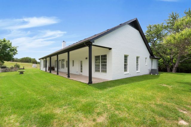 72 Crown Road, Willow Park, TX 76087