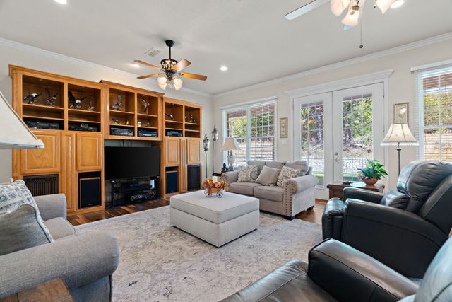 72 Crown Road, Willow Park, TX 76087