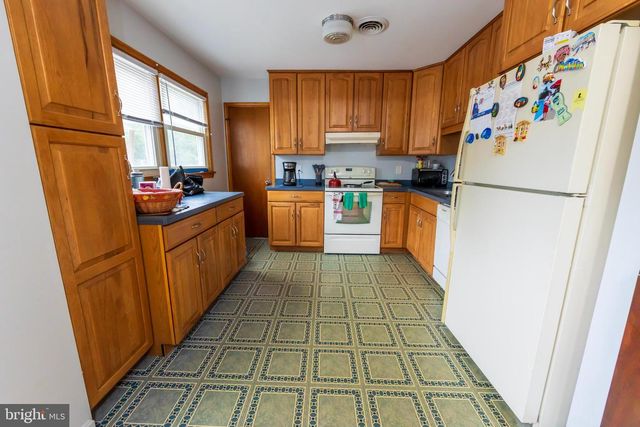 1 MANCHESTER CT, Brunswick, MD 21716