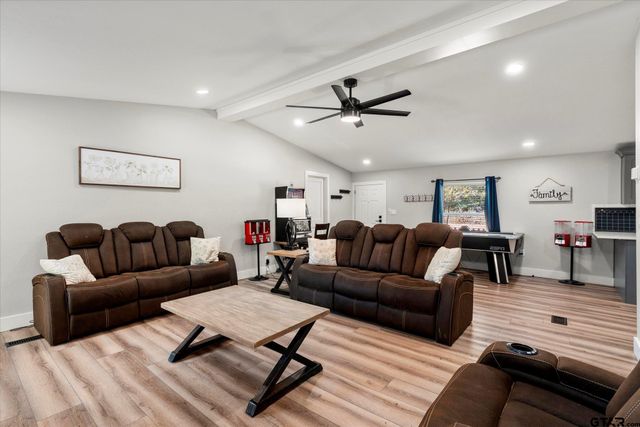 170 Private Road 52423, Leesburg, TX 75451