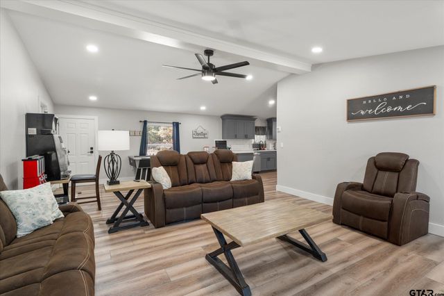 170 Private Road 52423, Leesburg, TX 75451