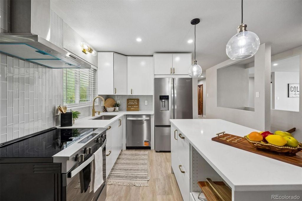 1844 S Wright Street, Lakewood, CO 80228