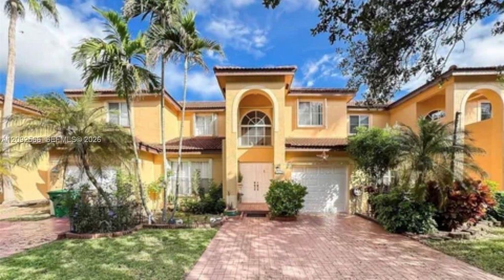 14015 N Forest Oak Circle, Davie, FL 33325