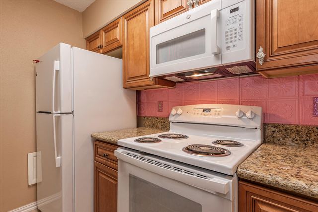 7600 Emmett F Lowry Expressway 801, Texas City, TX 77591